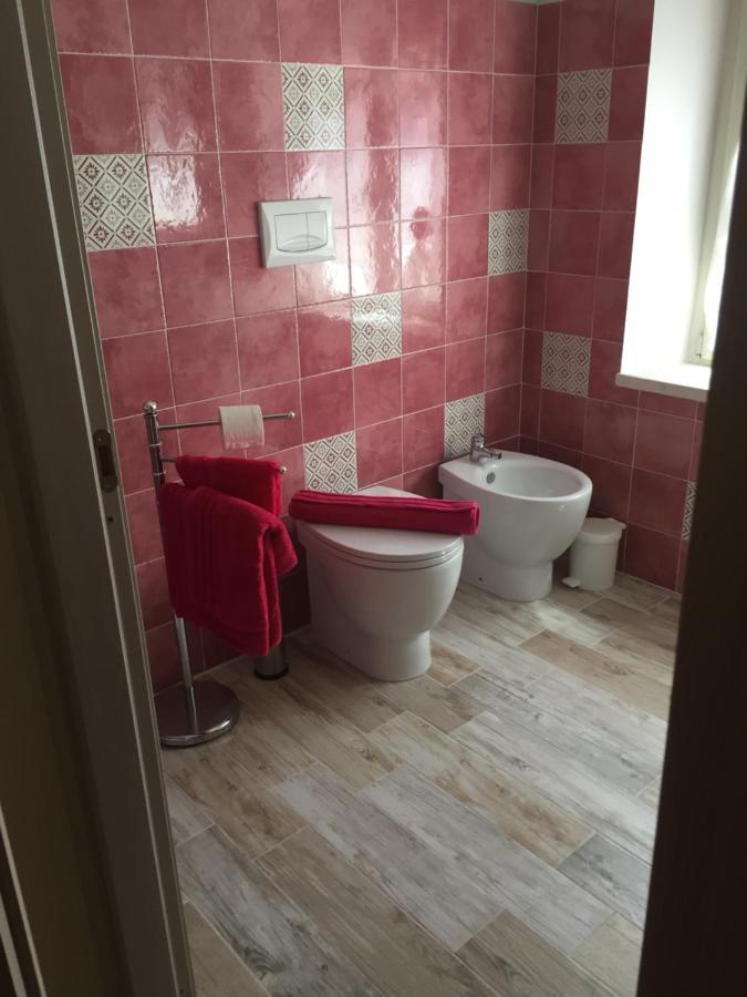 B&B Da Manu Monserrato Bagian luar foto